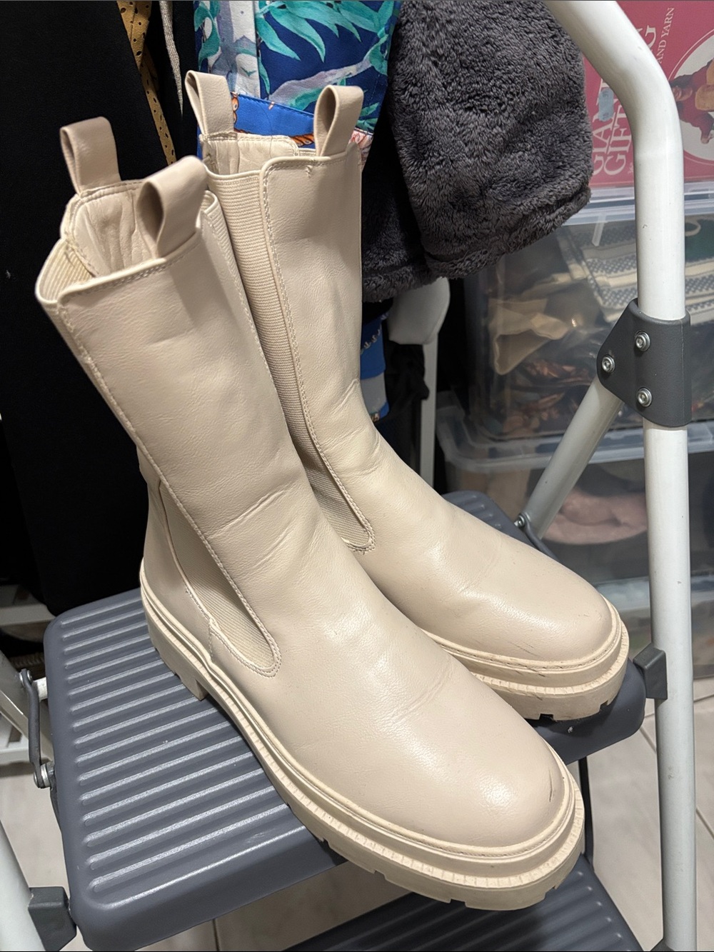 Women's Cream Pull-On Platform Ankle Boots